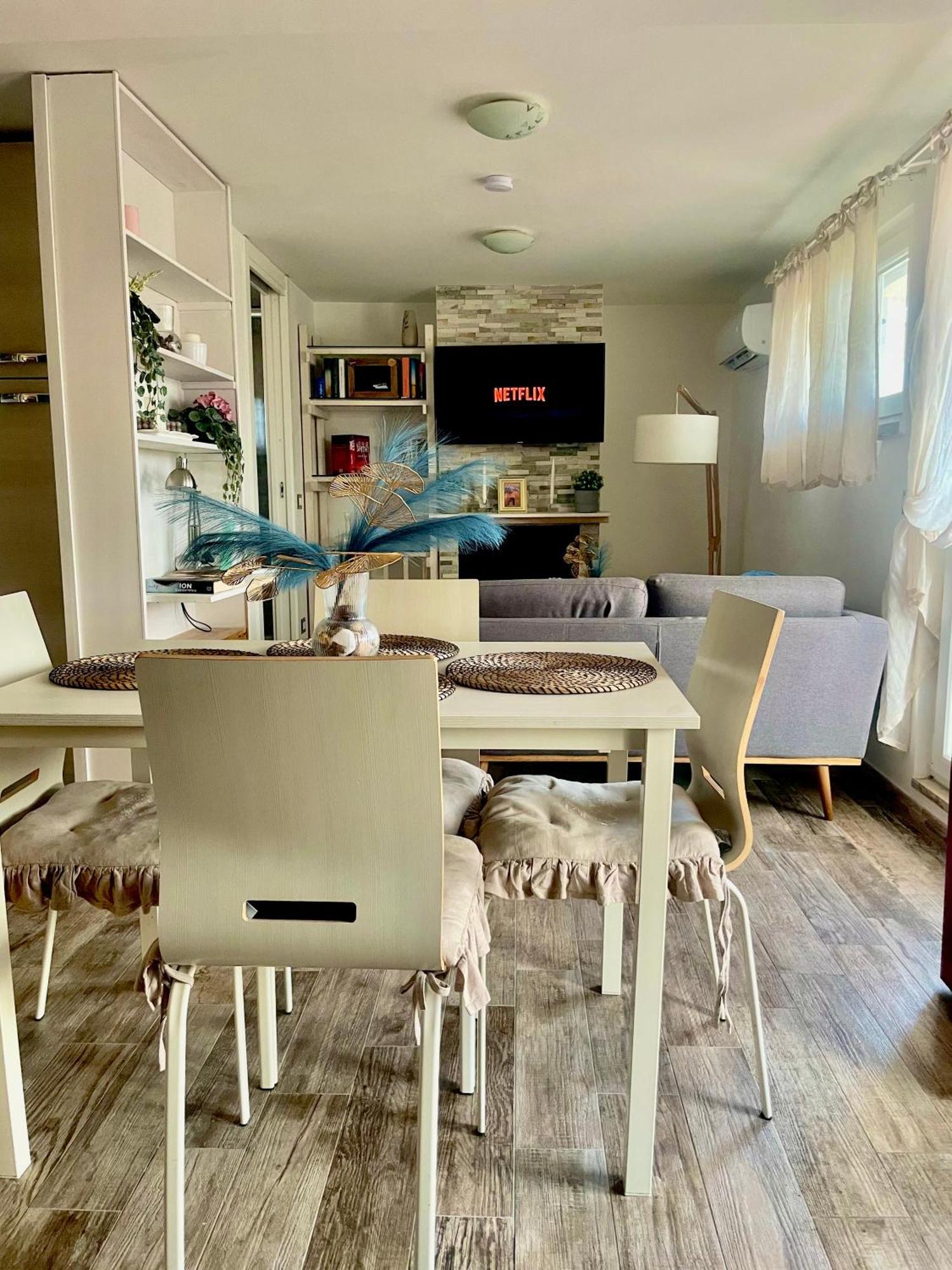 The Attic Apartment Чивитавекия Екстериор снимка
